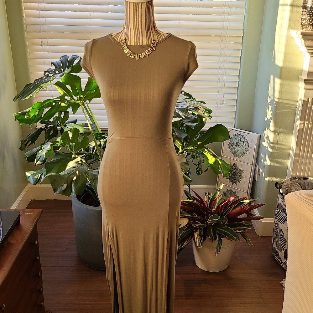BooHoo Cuffed Sleeve Maxi Dress in Olive